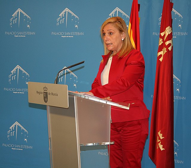 La portavoz del Gobierno regional, María Pedro Reverte, en la rueda de prensa para informar de los asuntos aprobados por el Consejo de Gobierno.