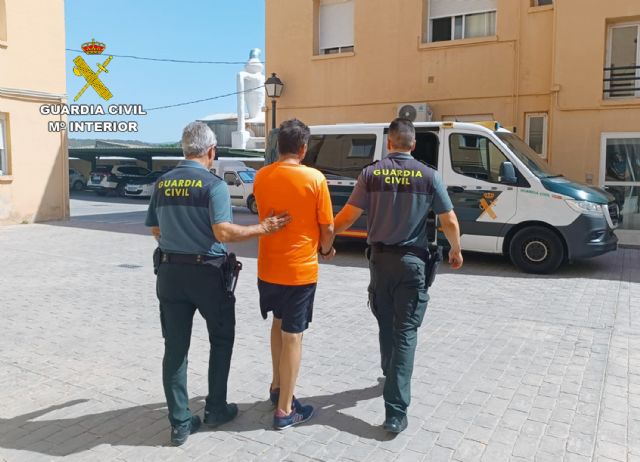 La Guardia Civil detiene a un joven y experimentado delincuente por varios robos en viviendas de Moratalla